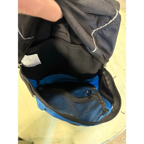 Hi-Tec Hiking / Outdoor Blue and Black Pack Backpack Gorpcore Fishing Summer - Picture 5 of 7